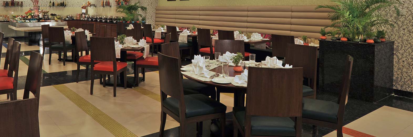 Fortune Park LakeCity– Hotels in  Thane Dining